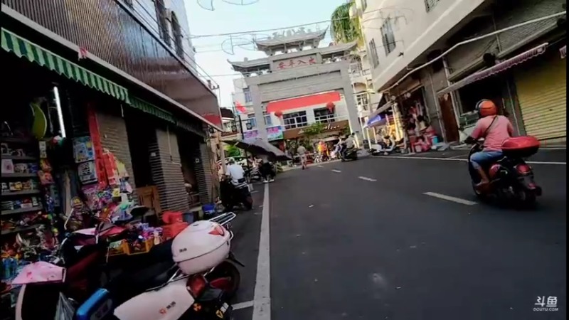 【2021-08-17 18点场】小泰一泰国户外一：别墅建的怎么样了