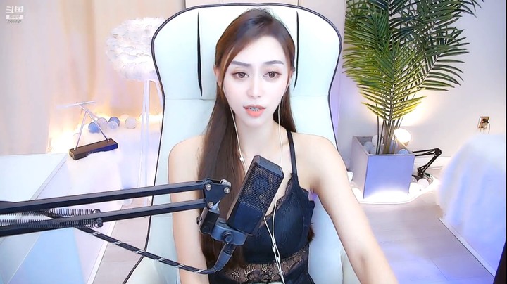 美女主播嘉遇演唱经典情歌很好听啊