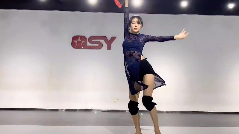 我在斗鱼看沫沫同学丶直播舞蹈