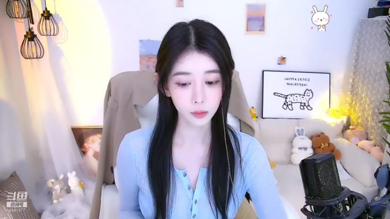 【2021-08-18 22点场】晒网的慧儿呀：只想开心 不想懂事