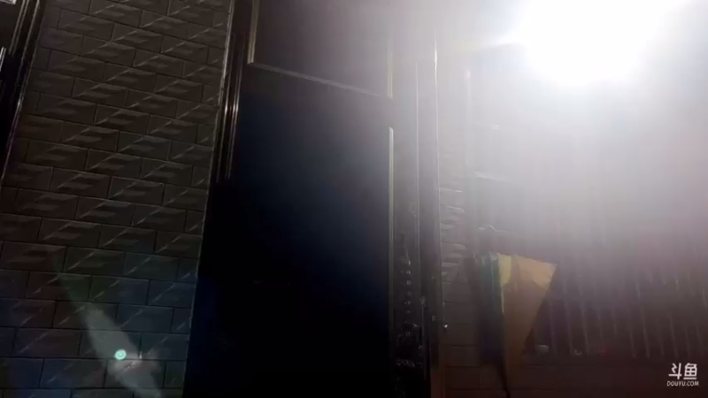 【2021-08-18 23点场】魅力生活i：酸菜黑鱼腊牛肉闷土豆