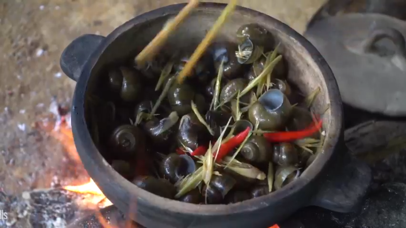 第三季S07打野吃吃吃美味蜗牛14【真人我的世界-空手发展-单人炼铁】