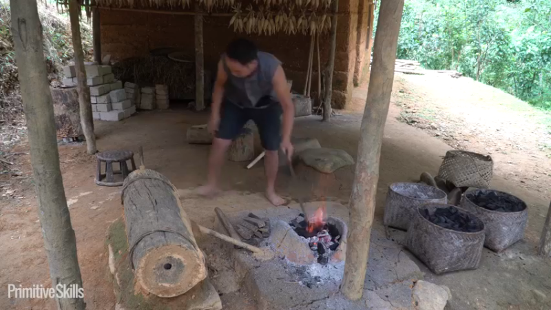 第三季S11制作工具,鲁班锯2真人我的世界-空手发展-单人炼铁麻烦帮忙三连投币哦