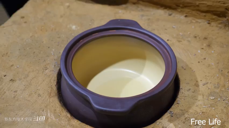 P34用新厨房做顿好吃的24妹子独自深入荒野隐居修仙,建设世外桃源投个币吧