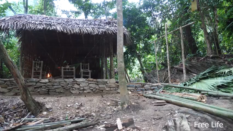 P32新建荒野厨房21妹子独自深入荒野隐居修仙,建设世外桃源投个币吧