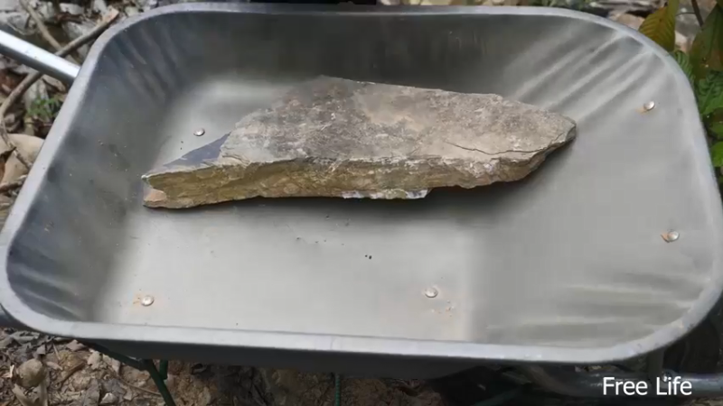 P32新建荒野厨房10妹子独自深入荒野隐居修仙,建设世外桃源投个币吧