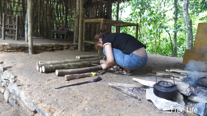 P41家具&民间菜肴2妹子独自深入荒野隐居修仙,建设世外桃源投个币吧