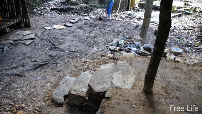 P15花园石板和墙壁5妹子独自深入荒野隐居修仙,建设世外桃源投个币吧