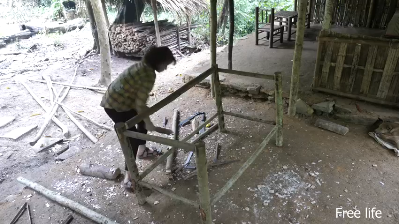 P40制作餐桌生活需要仪式感11妹子独自深入荒野隐居修仙,建设世外桃源投个币吧