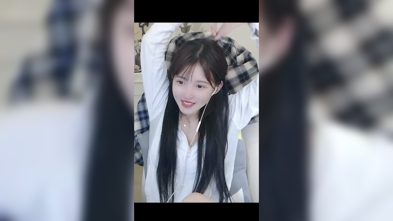 比个❤❤❤希望你每天都开开心心的
