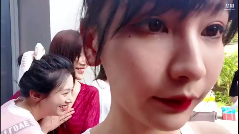 【2021-08-22 17点场】叶知秋Vanessa：叶知秋：出差中 不定时户外