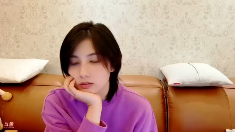【2021-08-22 21点场】我是唐菲：心里的雨倾盆而下