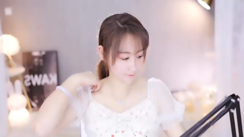 【2021-08-22 19点场】Jue美娘：王者累了 揍小姐姐去