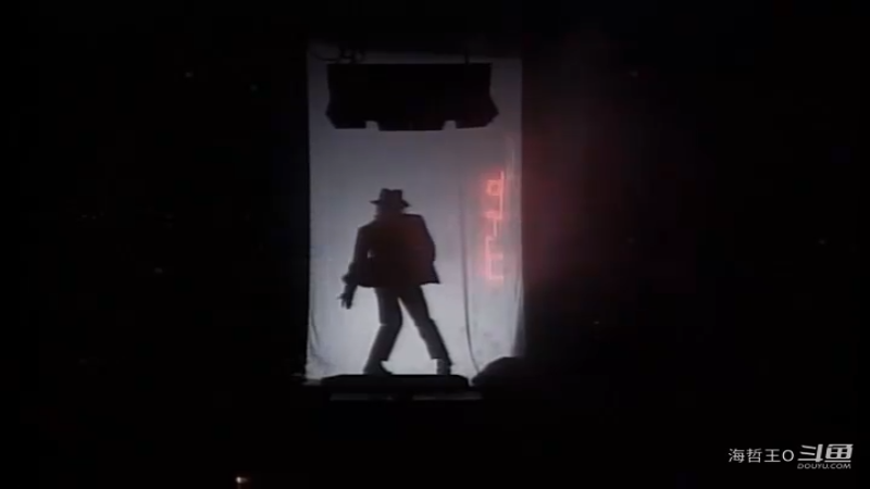 【巅峰期_迈克尔杰克逊_犯罪高手】当年场面最火爆粉丝太疯狂了， 挂的也最多。