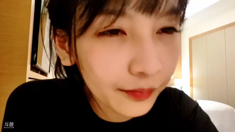 【2021-08-22 01点场】叶知秋Vanessa：叶知秋：出差中 不定时户外