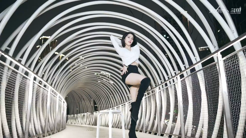 我在斗鱼看沫沫同学丶直播舞蹈