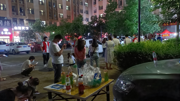 餐厅吃饭