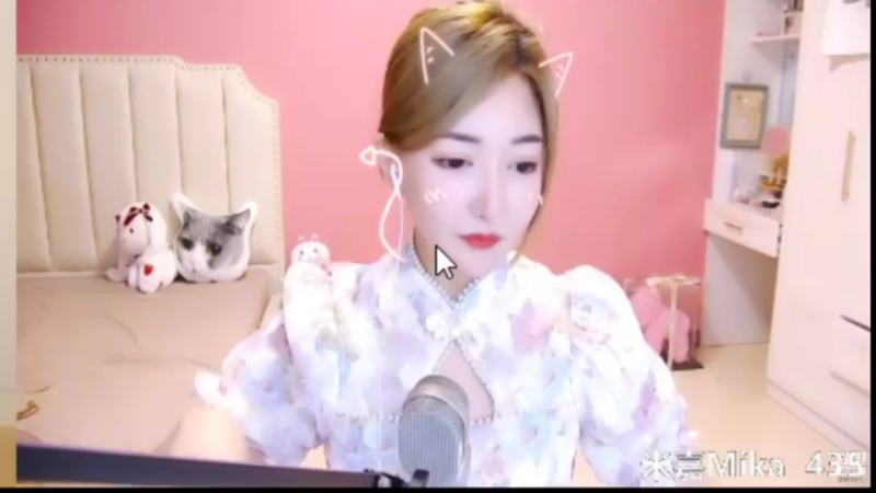 【2021-08-24 21点场】小Qbaba：今天亲密度双倍，打打卡咯