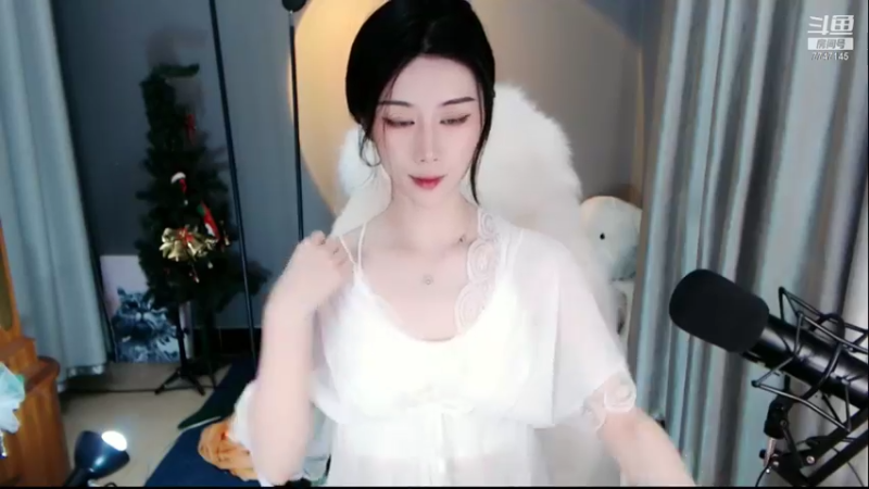 【2021-08-26 19点场】青台miss：苔花如米小 亦学牡丹开