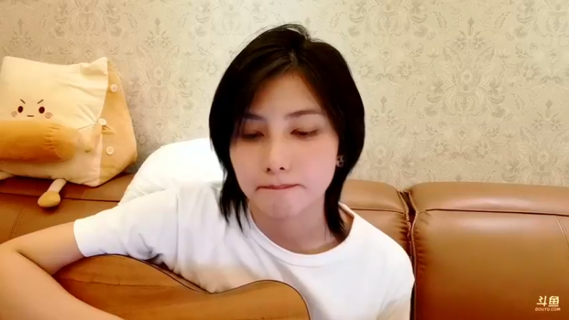 【2021-08-26 21点场】我是唐菲：嘿 缘分来了