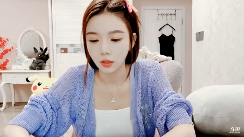 【2021-08-26 16点场】丽亚celiahunne：小姨子:年度啦
