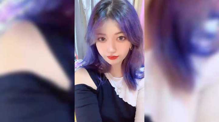 正经的唱歌无腿主播