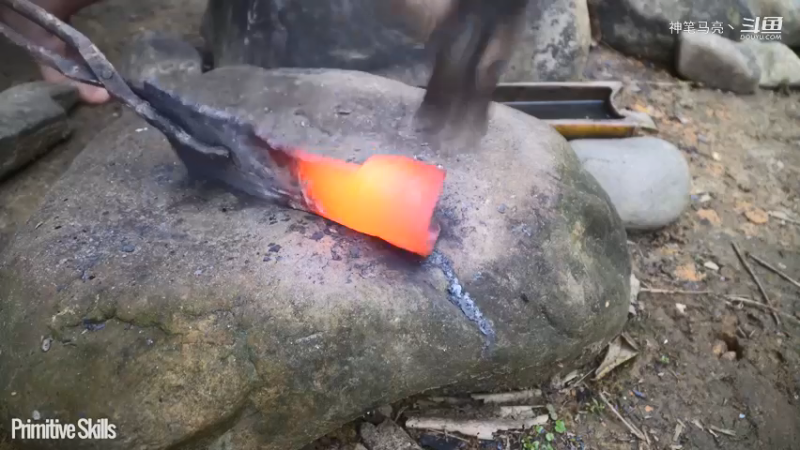 全集更新精剪版(8)E67锻造锄头种植玉米【真人我的世界-空手发展-单人炼铁】