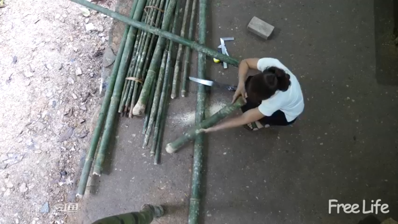 更新1季06自制家具4妹子独自深入荒野隐居修仙,建设世外桃源投个币吧