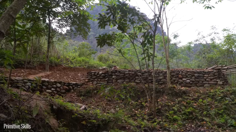 全集更新精剪版(10)E69制作木匠工具【真人我的世界-空手发展-单人炼铁】