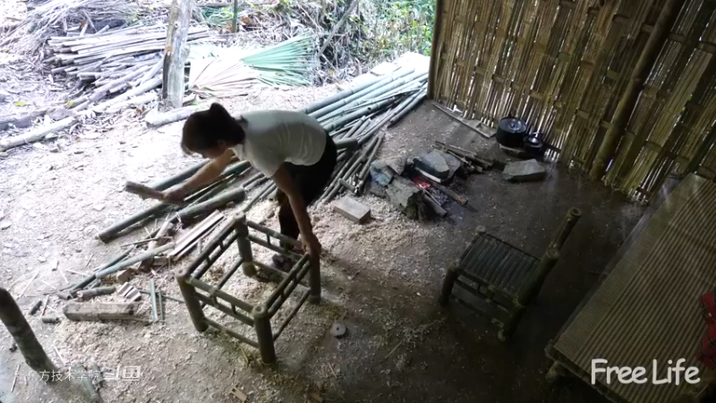 更新1季06自制家具18妹子独自深入荒野隐居修仙,建设世外桃源投个币吧