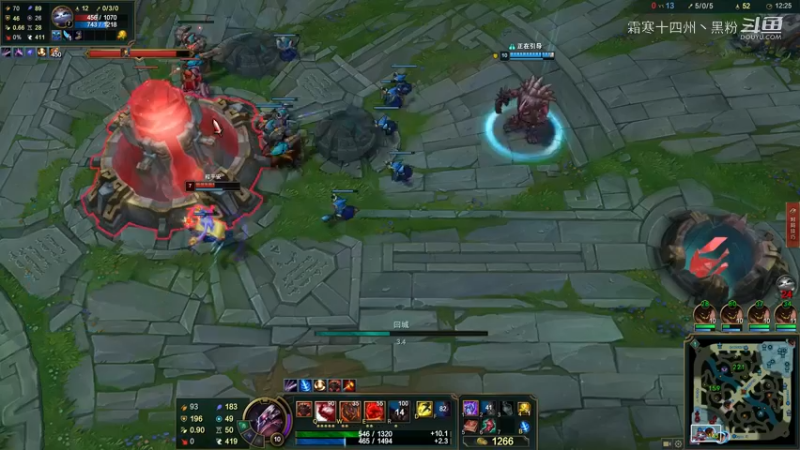 看到猫咪的那一刻，石头人笑了 (8)