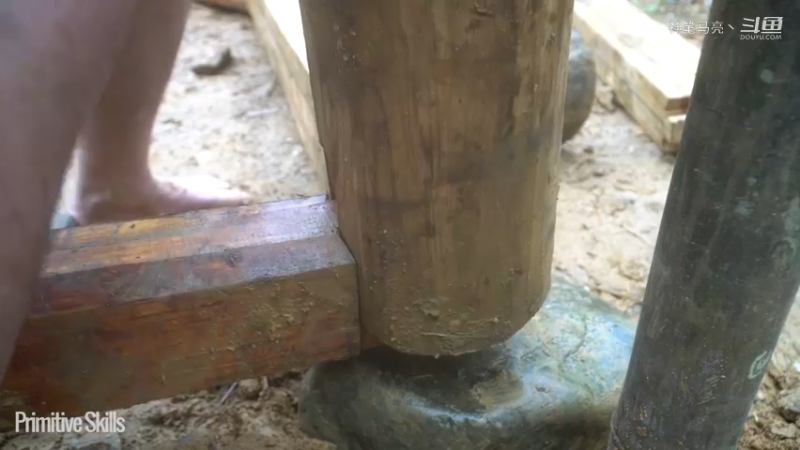 全集更新精剪版(12)E70竹屋升级，建造木屋【真人我的世界-空手发展-单人炼铁】