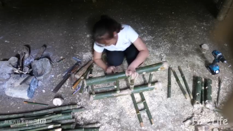 更新1季06自制家具11妹子独自深入荒野隐居修仙,建设世外桃源投个币吧