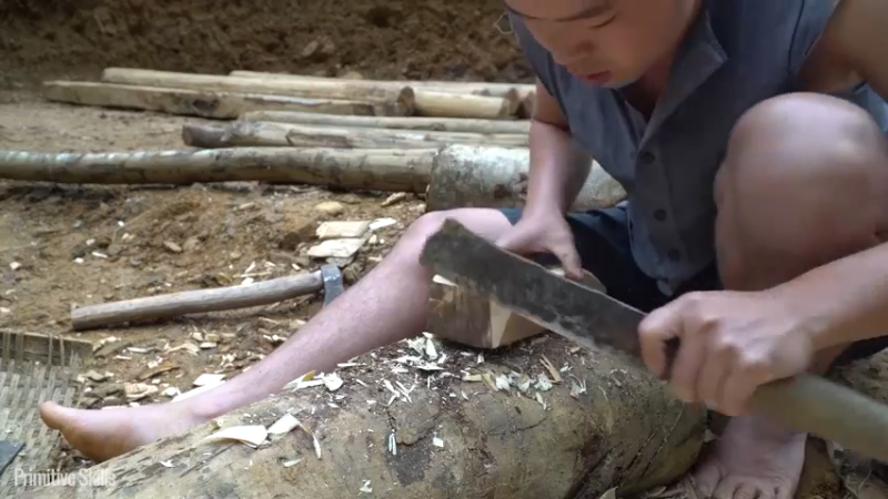 全集更新精剪版(12)E69制作木匠工具【真人我的世界-空手发展-单人炼铁】