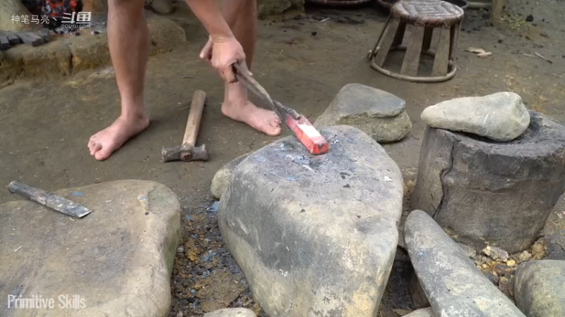 全集更新精剪版(3)新手斧升级E66锻造斧【真人我的世界-空手发展-单人炼铁】