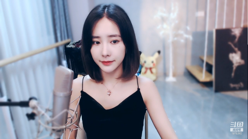 我在斗鱼看沫沫同学丶直播舞蹈