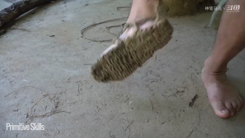 第三季 热乎更新精剪版(14)E125换鞋了 编制草鞋【真人我的世界-空手发展-单人炼铁】