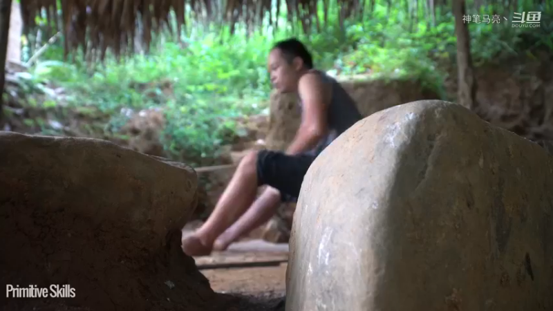 全集更新精剪版(7)E110锻造工具镰刀，韭菜瑟瑟发抖【真人我的世界-空手发展-单人炼铁】