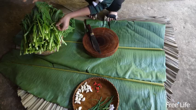 10制作传统厨具和四川泡菜18妹子深入荒野隐居修仙,建设世外桃源投个币吧