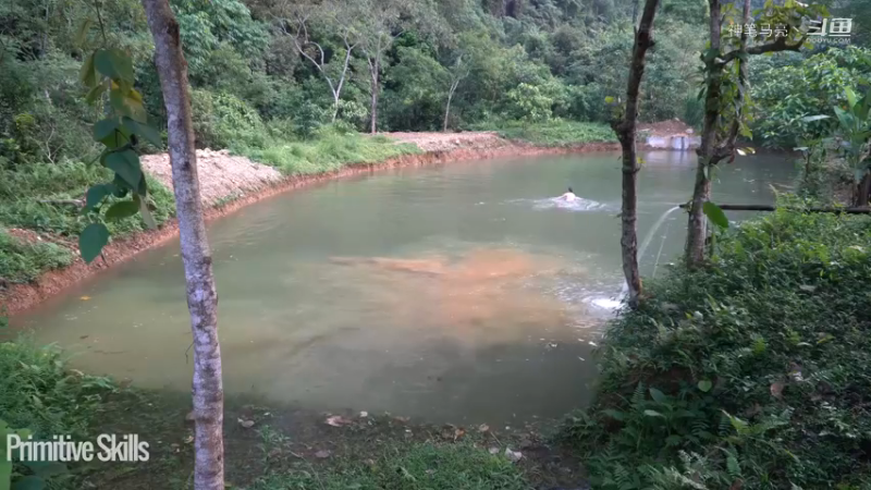 全集更新精剪版(4)E122门前泳池【真人我的世界-空手发展-单人炼铁】