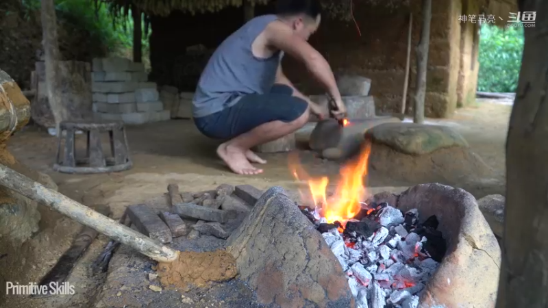 全集更新精剪版(3)E110锻造工具镰刀，韭菜瑟瑟发抖【真人我的世界-空手发展-单人炼铁】