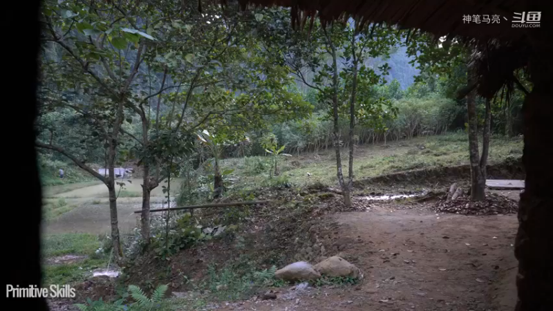 全集更新精剪版(15)E110锻造工具镰刀，韭菜瑟瑟发抖【真人我的世界-空手发展-单人炼铁】