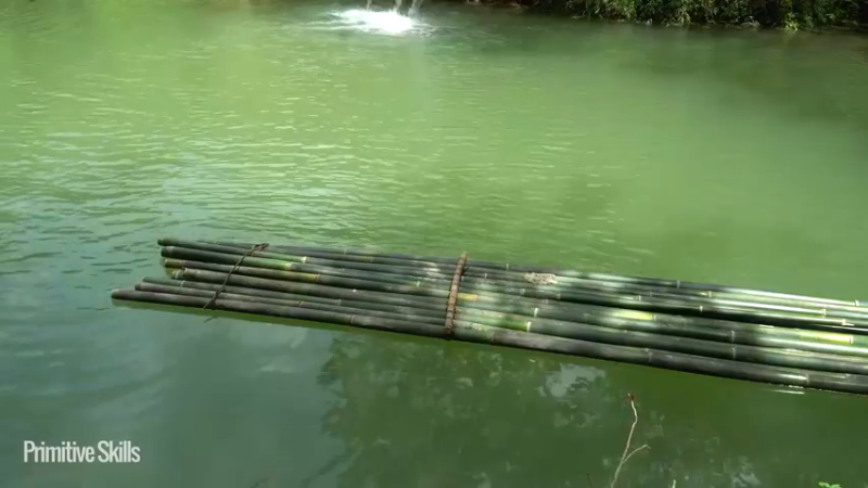 热乎更新(9)E126有车有房有船@池塘竹筏【真人我的世界-空手发展-单人炼铁】