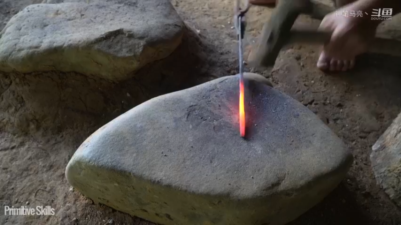 全集更新精剪版(5)E110锻造工具镰刀，韭菜瑟瑟发抖【真人我的世界-空手发展-单人炼铁】