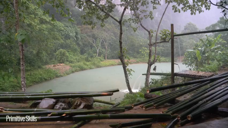 热乎更新(5)E126有车有房有船@池塘竹筏【真人我的世界-空手发展-单人炼铁】