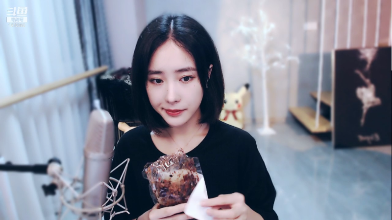 我在斗鱼看沫沫同学丶直播舞蹈