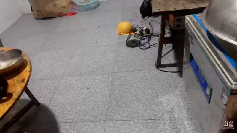 【2021-08-28 22点场】魅力生活i：晚上波哥表演时间到