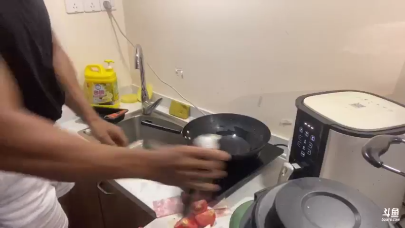【2021-08-30 20点场】黑人毅：晚上练个胸