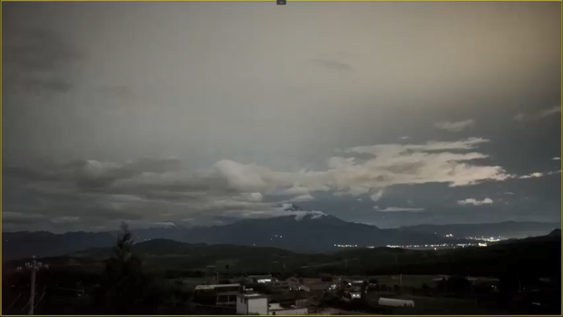 【2021-08-22 22点场】在线天文：雷雨中的玉龙雪山