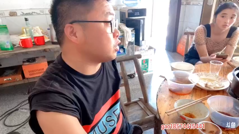 【2021-08-31 17点场】魅力生活i：油炸蜂蛹啦